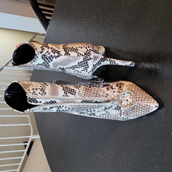 Venus stiletto boots - Picture 3 of 6